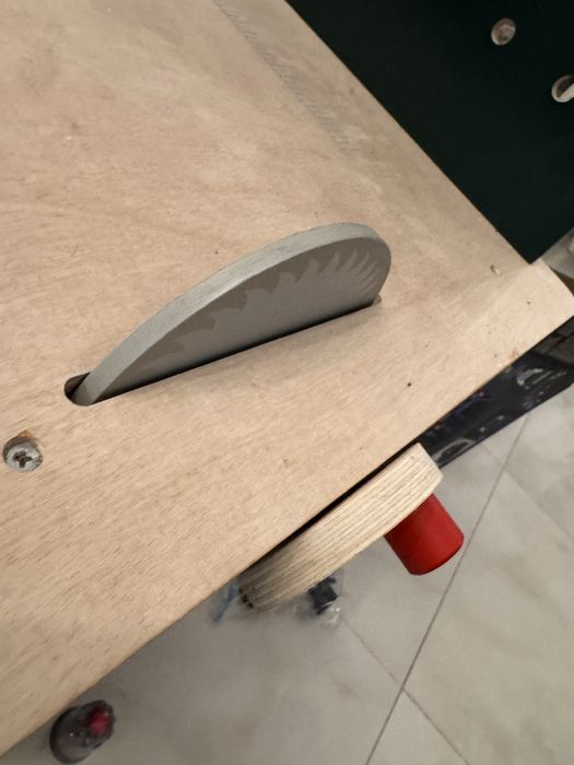 Детска работна маса