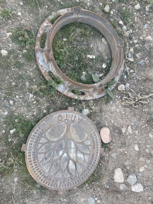 Крышка люка новый