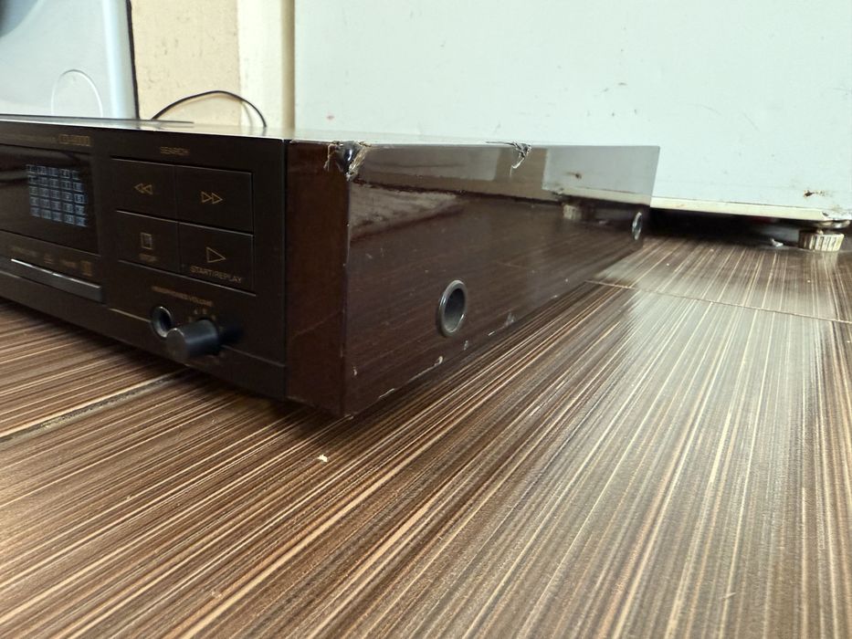 Fine Arts CD9000 Качествен CD plaeyr