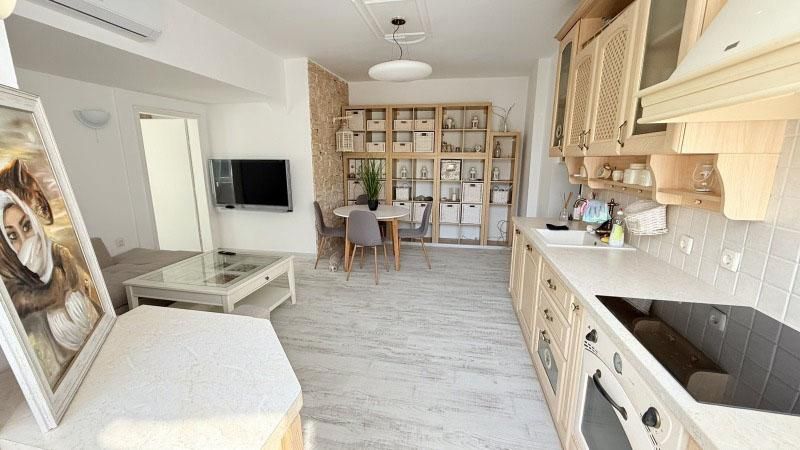 Дава се под наем Тристаен апартамент в София, Докторски паметник - 70 кв.м за 1000 € - Снимка #4