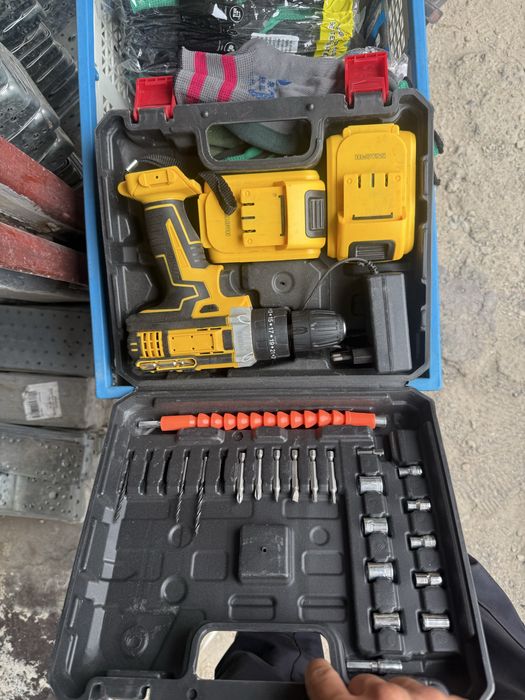 Шруповерт бесщеточный