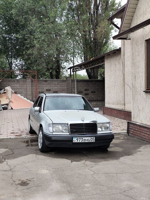 Mercedes benz W 124