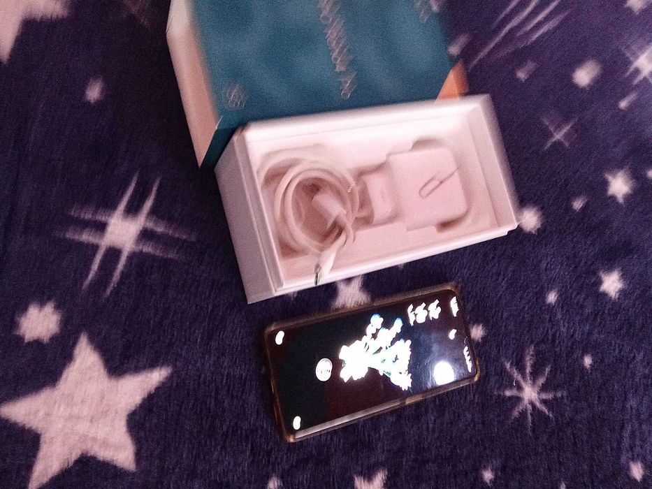 Vând telefon Oppo reno4 pro 5 g