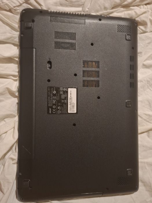 Лаптоп Acer Aspire E5-572G-37AH EX