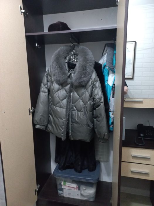 Шкаф в прихожую продам