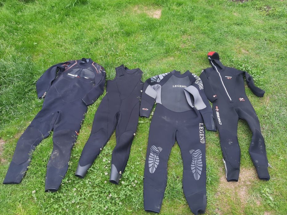 Vând costum neopren