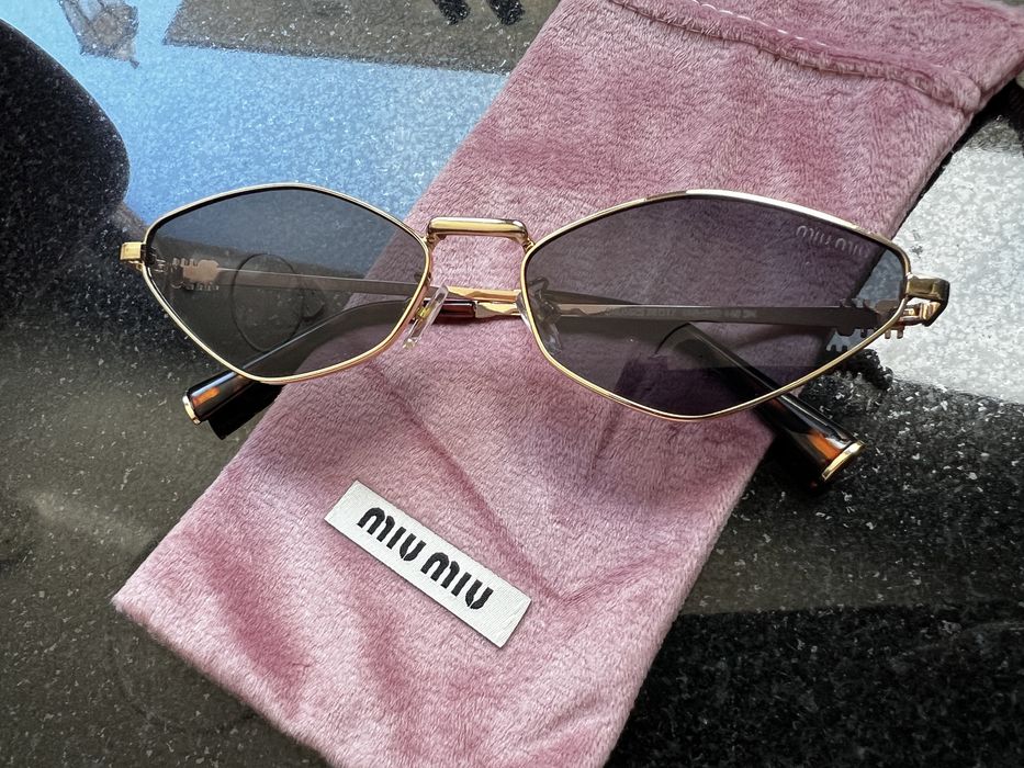 Слънчеви очила Miu Miu