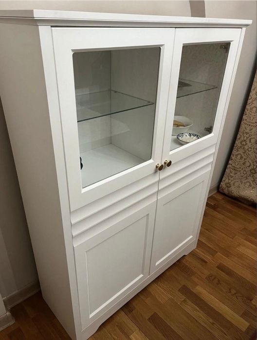 Продам шка буфет как новый