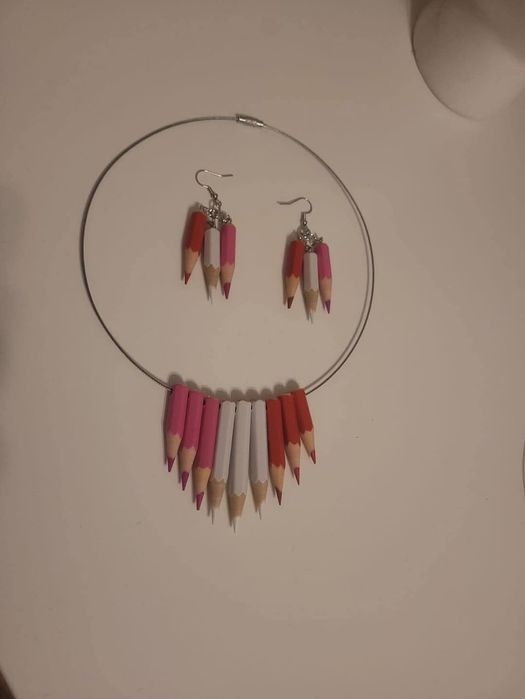 Coliere din  creioane