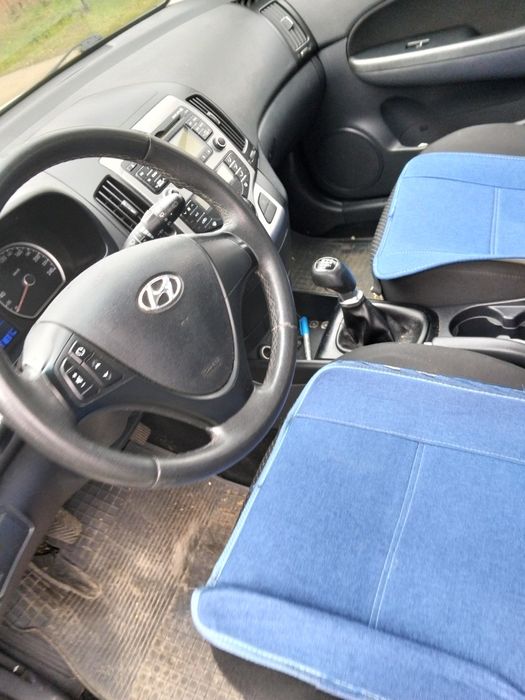 Vând urgent Hyundai i30 an 2011