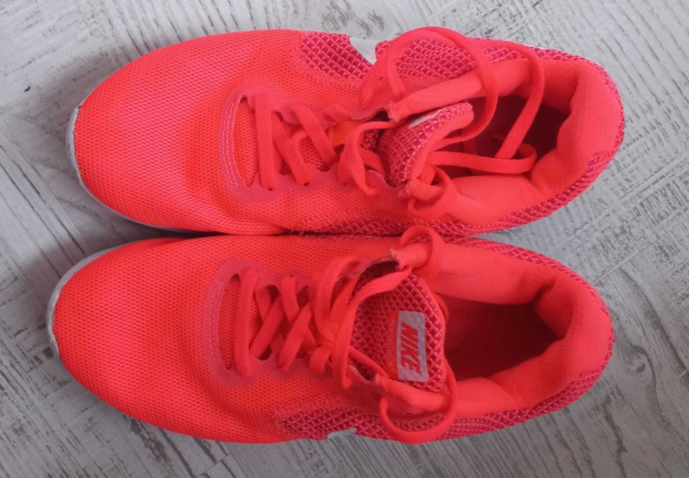 Vand adidasi Nike Revolution 3 mas 37 culoare portocaliu