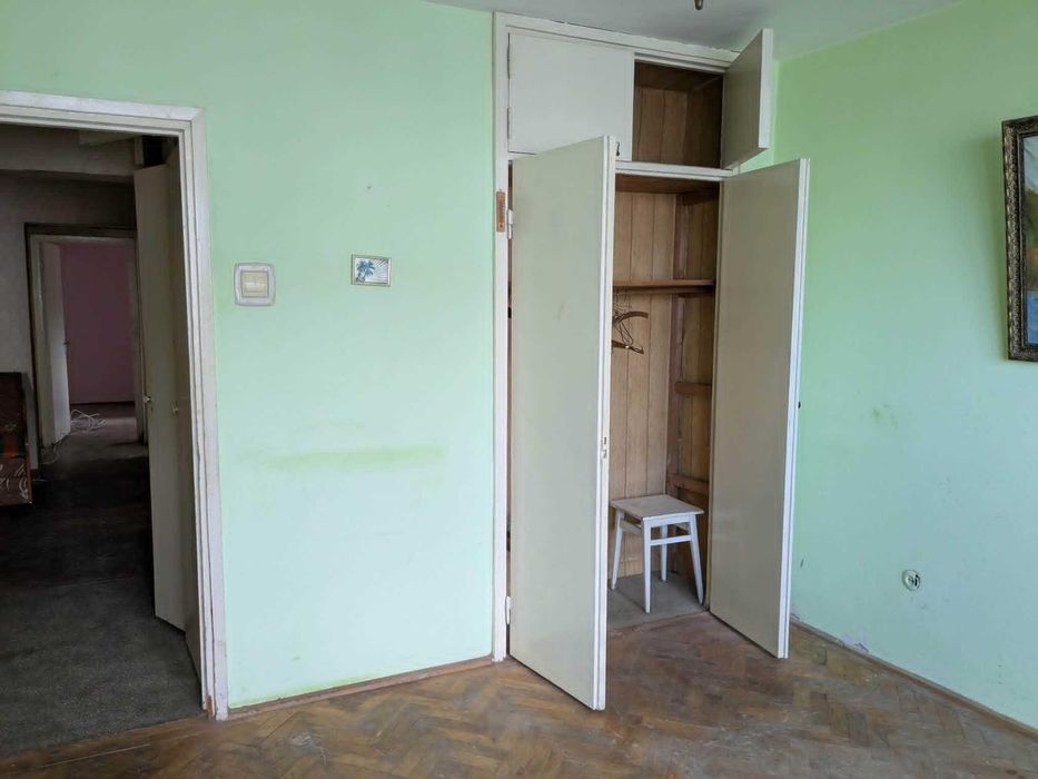 Apartament 3 camere decomandate, Cornisa