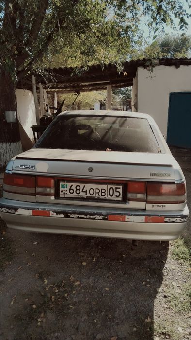 Мазда 626  в хорошом Сост