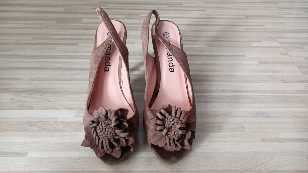 Sandale damă gri/taupe, catifea, mărimea 36 – stare bună – zara pepe jeans tommy hilfiger karl legerfeld, ecco