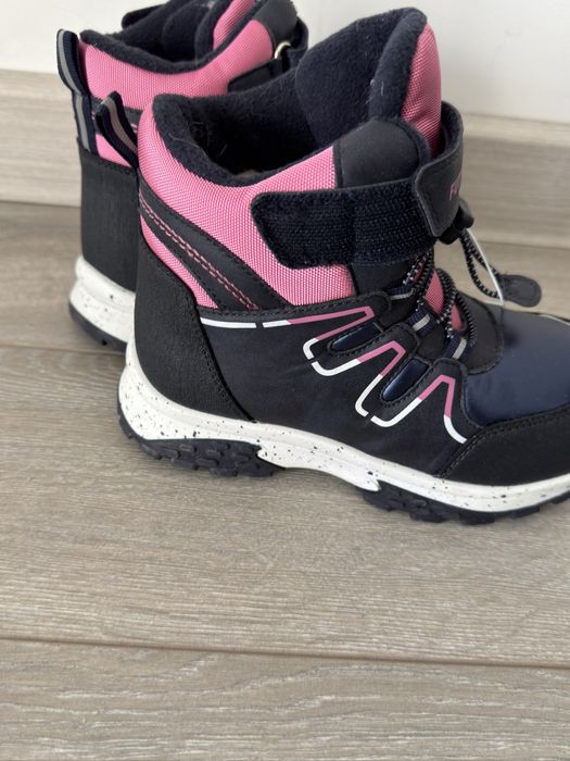 Продам новые зимние сапоги