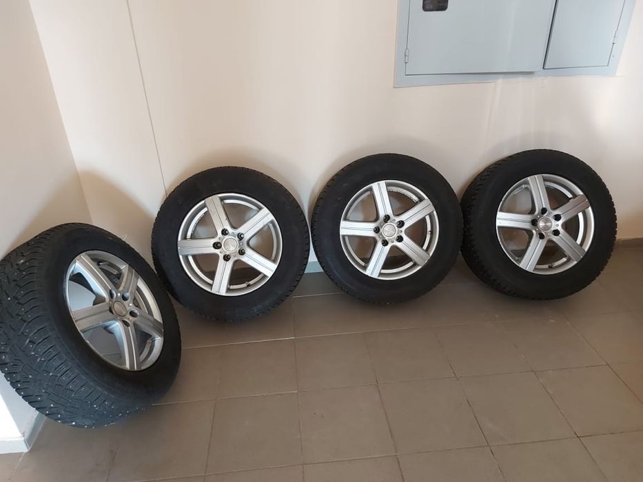 Продам диски с резиной 215/65R16