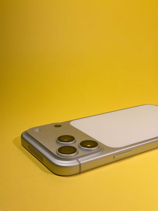 iPhone 17 Pro Max | Перфектно състояние | 92% | Silver | 256GB