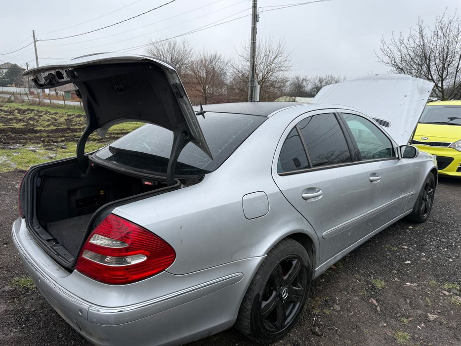 Mercedes 270cdi на части