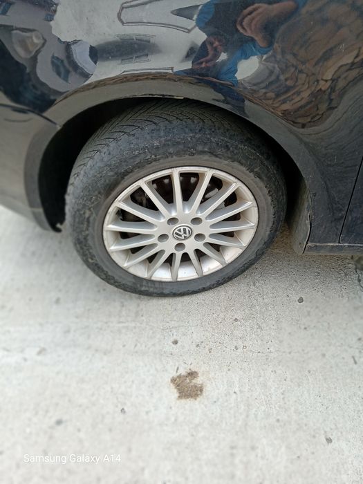 Vând vw Touran 1.9 tdi