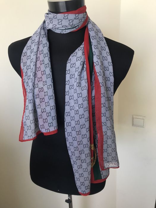 Esarfa Gucci , impecabila