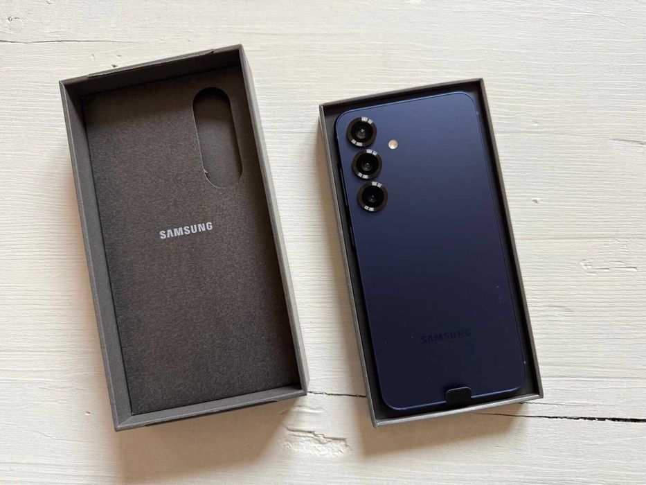 ЧИСТО НОВ - оригинален Samsung Galaxy S25 - 12GB RAM, 256GB + ПОДАРЪЦИ