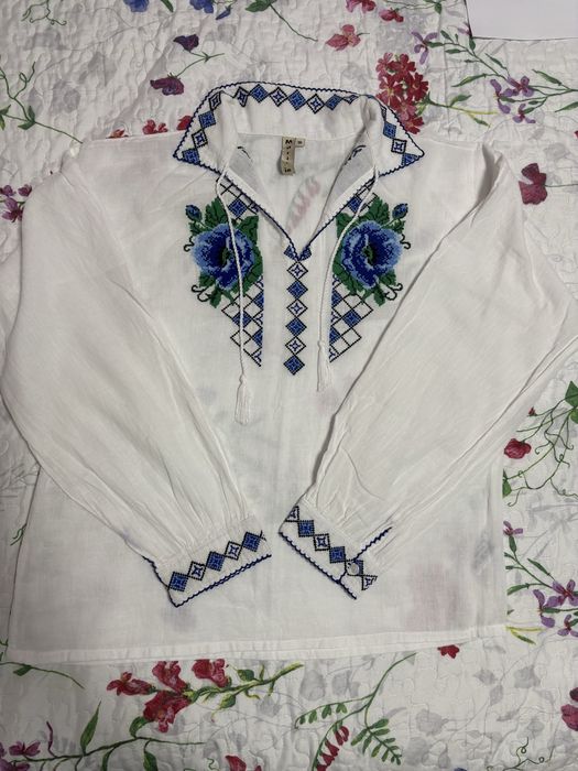 Ie traditionala baieti