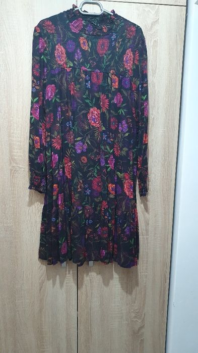 Vând rochie Medicine, marimea M