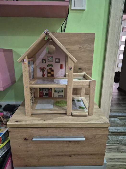 Дървена детска къщичка