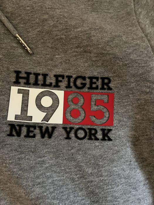 Горнище на Tommy Hilfiger размер М