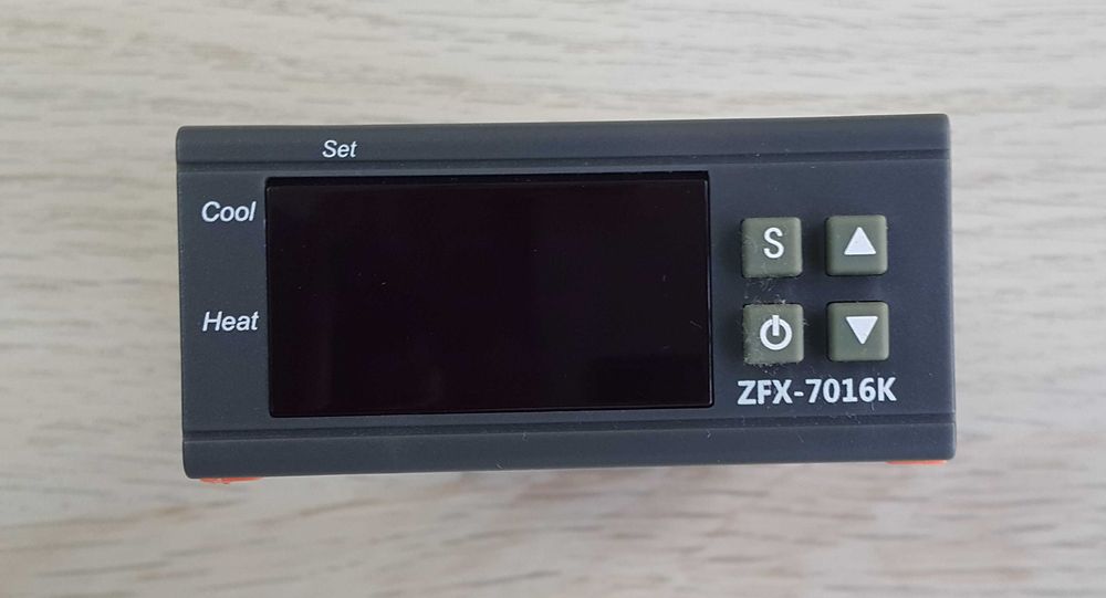 Терморегулатор за инкубатор термостат термореле температурен контролер