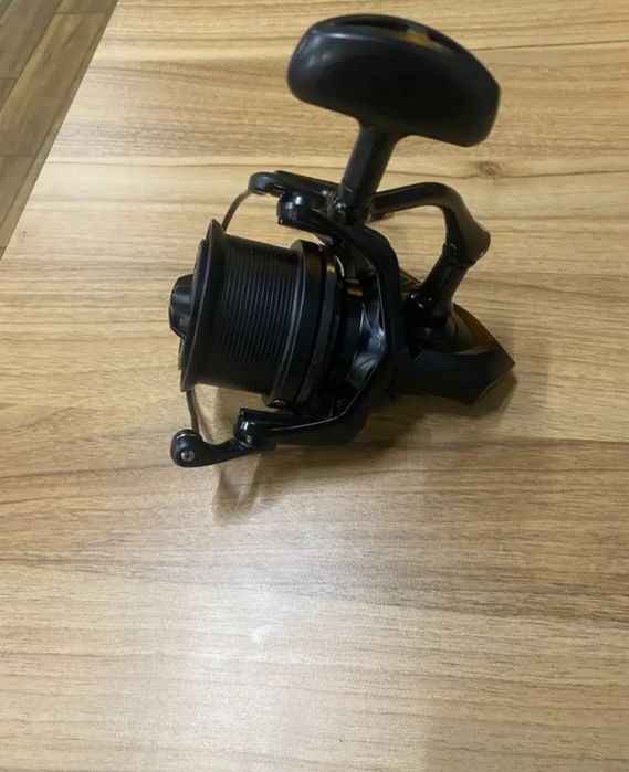 Нови макари 8000 Black edition  17+1 лагера
Касти