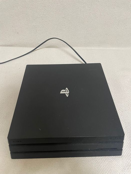 Vând ps 4 pro perfect funcțional