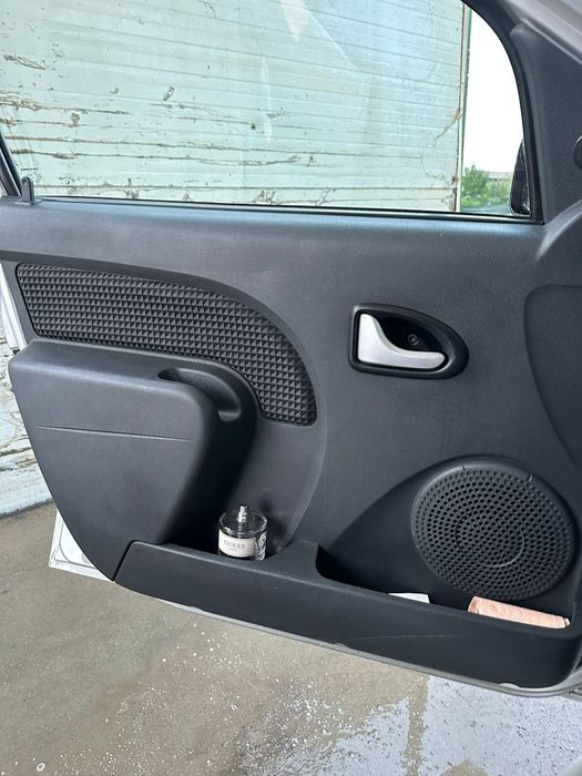 Logan 1.6 16v 105cp Prestige GPL