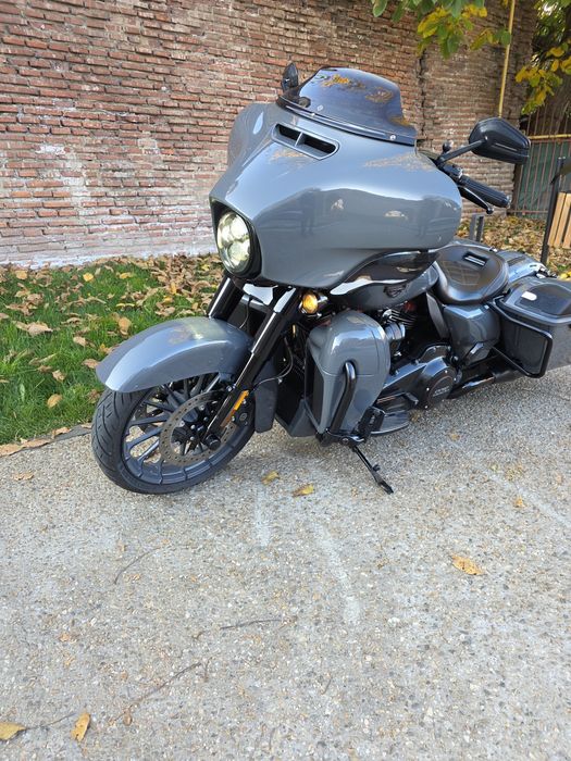 Harley Davidson Street Glide CVO