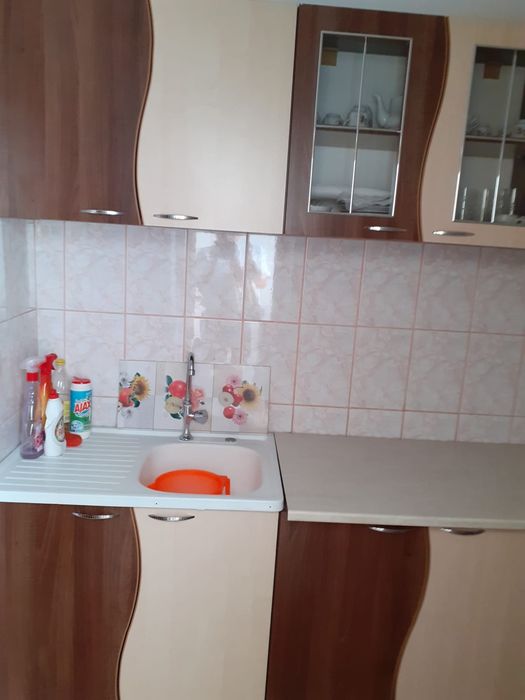 Închiriez garsonieră