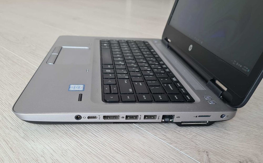 Laptop HP Probook 14" Full HD, I5-6200u 8 GB DDR4, SSD 256 GB