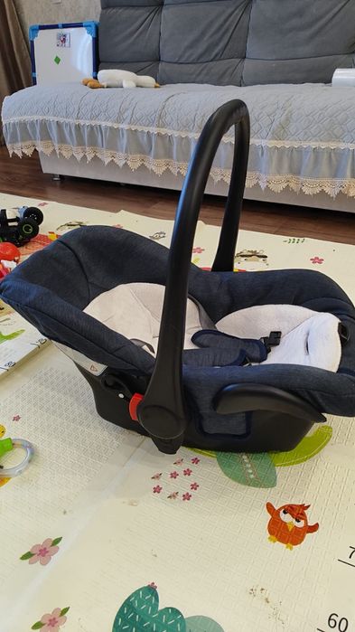 Продается коляска Adamex 3в1