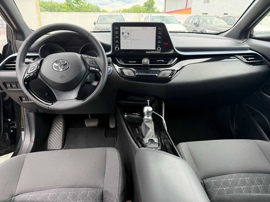 Toyota C-HR Hybrid 1.8 Trend 2020 Senzori Parcare Incalzire Scaune