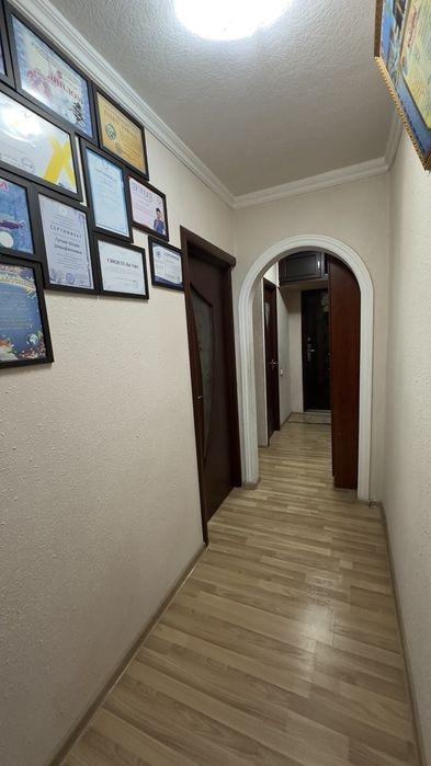 СРОЧНО в ЦЕНТРЕ ГОРОДа Продаётся 2 х комная квартира со всеми удобства