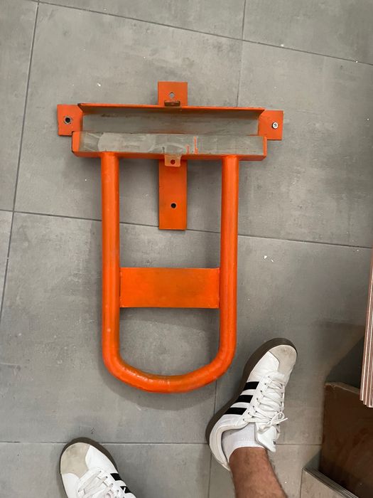 Скоба за паркиг ръчна изработка