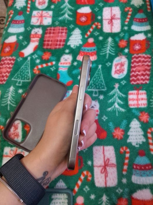 Iphone 16pro silver 256gb+apple watch SE 2025