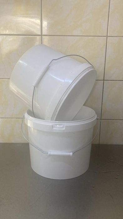 Ведра пластиковые 10л с крышкой