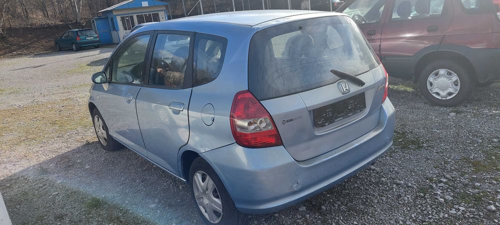 Honda Jazz 1,2 i , Хонда Джаз на части!
Юни 2004