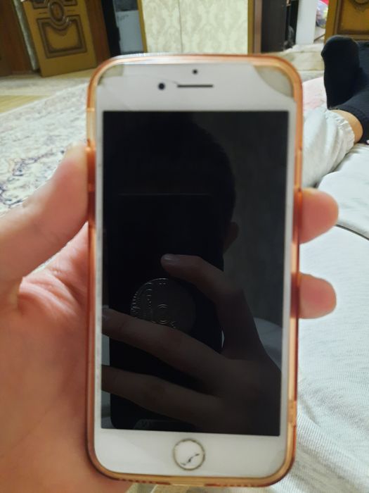 Айфон 7 екран сломан сдаю на запчасти или продам