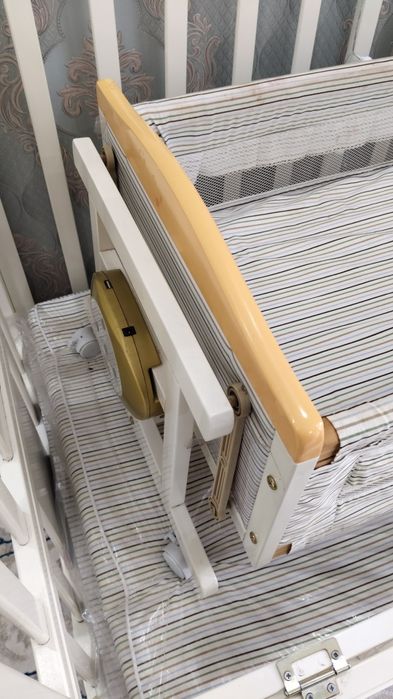 Bolalar uchun krovat + beshik (yaxshi holatda)