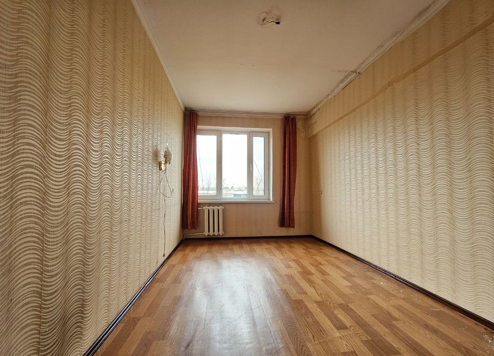 Чиланзар 22-й квартал продаю  Четырёх комнатную