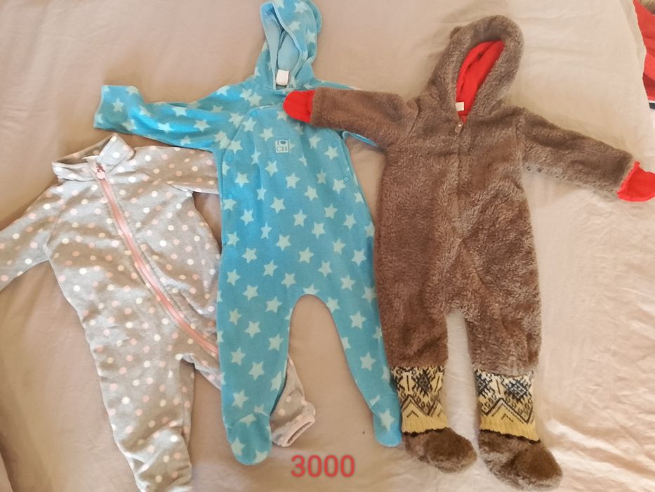 Продам детские вещи