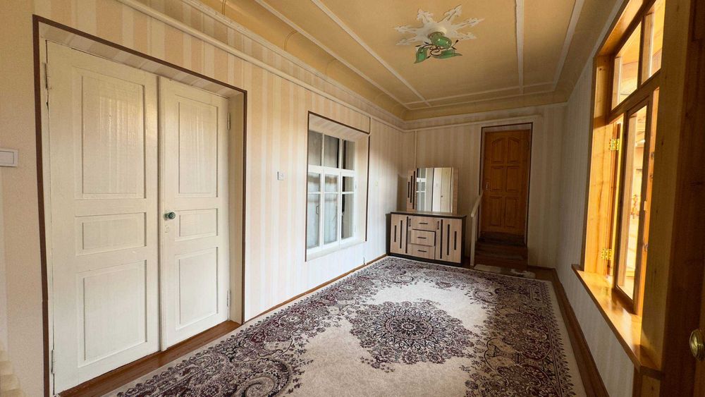 Срочна Сотилади ISTROXATDA hovli  sotladi  !!!