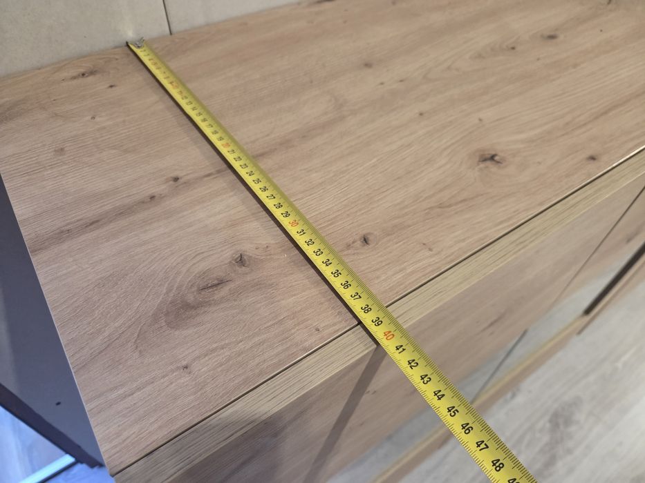 Модерен скрин витрина