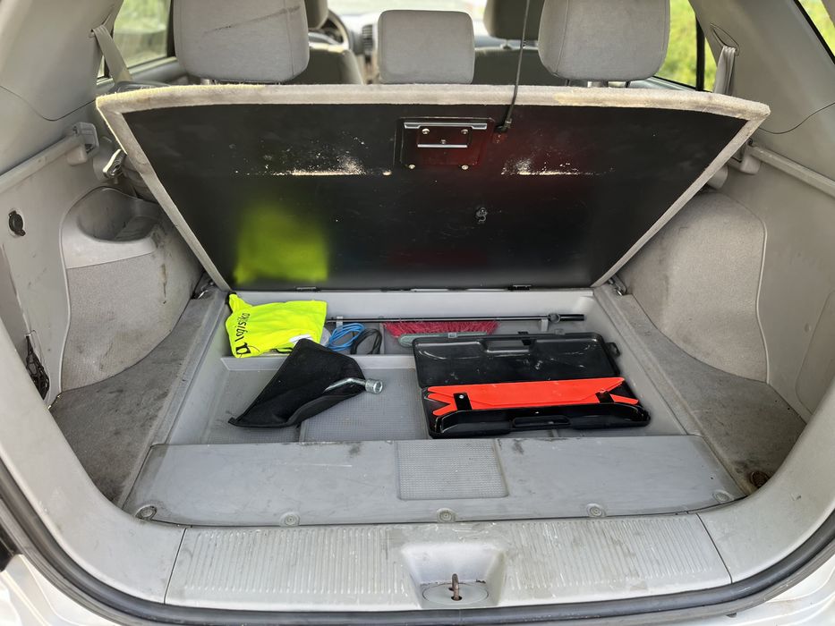 Kia Sorento Броня Фар Стоп Дръжка Салон Турбо Глава Стартер ABS